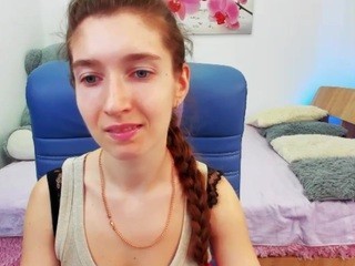 krissbellyyy nude on Live Cam Girls Room