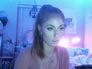 ScarletRosexox nude on Live Cam Girls Room