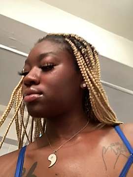theyyluvvleila naked stripping on cam for live sex video chat