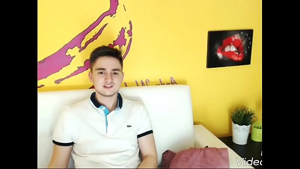 Anh trai handsome body hơi mỡ khoe cu trên chaturbate nè