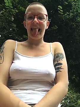 army_squirt naked stripping on cam for live sex video chat