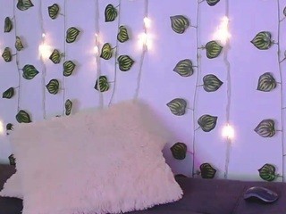 bela-snow9-18 nude on Live Cam Girls Room