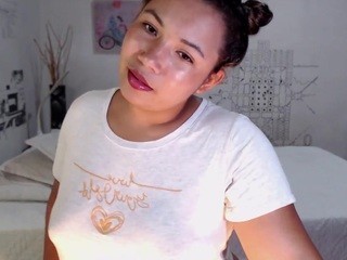 BiancaToro nude on Live Cam Girls Room