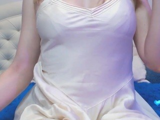 ChloeBravo nude on Live Cam Girls Room