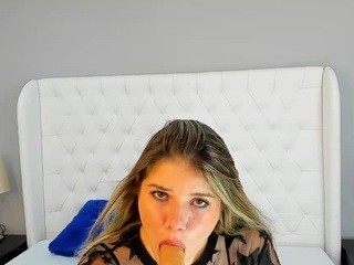 CRISTAL-WHITE nude on Live Cam Girls Room