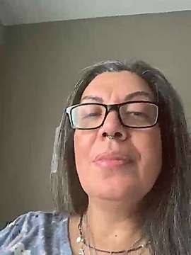 dieseldame1313 naked stripping on cam for live sex video chat