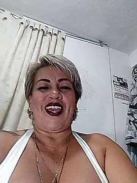 DirtyBIianca naked stripping on cam for live sex video chat