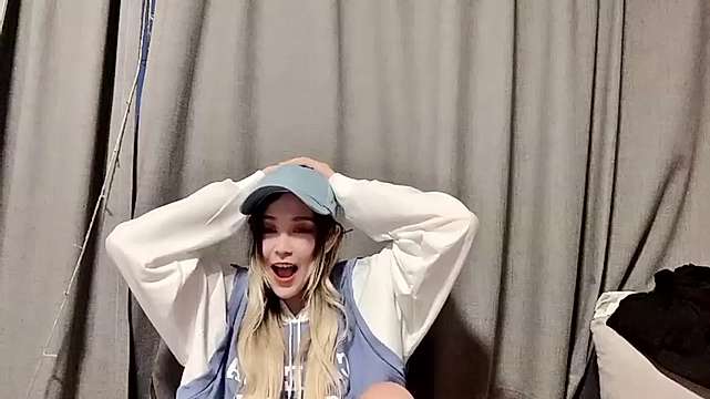 emika_meow naked stripping on cam for live sex video chat