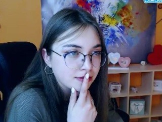 EmmaRobertsonn nude on Live Cam Girls Room