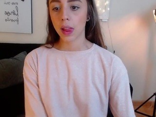 emmascarlett nude on Live Cam Girls Room