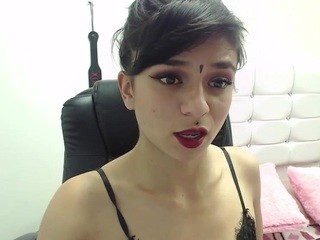 liizz-sun nude on Live Cam Girls Room