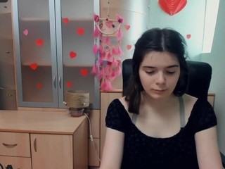 MelanieLovely nude on Live Cam Girls Room