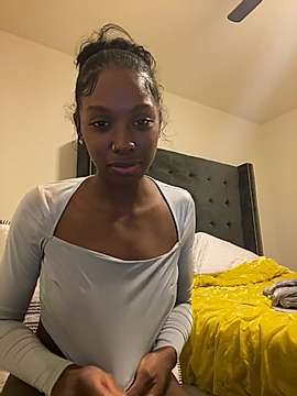 mistresskelly naked stripping on cam for live sex video chat