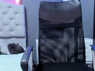pau-la nude on Live Cam Girls Room