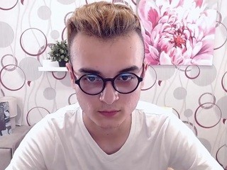 RonKit nude on Live Cam Girls Room