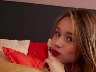 scarllett-rouse nude on Live Cam Girls Room