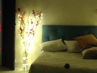 sofia-adams nude on Live Cam Girls Room