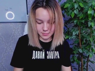 tatty-di nude on Live Cam Girls Room