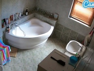 voyeurcam-julmodels-bath-1st-1 nude on Live Cam Girls Room