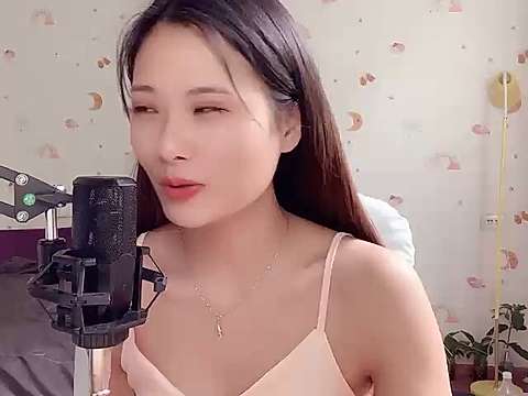 Ambitionbaby naked stripping on cam for live sex video chat