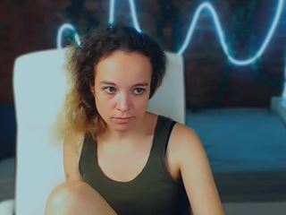AprilSoul nude on Live Cam Girls Room