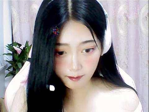 BeverlyRyan naked stripping on cam for live sex video chat
