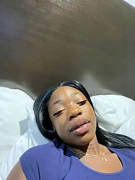 BigggGhettoBooty_Queen naked stripping on cam for live sex video chat