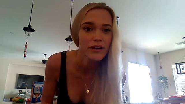 Ivybabyxox naked stripping on cam for live sex video chat