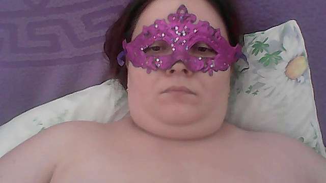Liudsweety17 naked stripping on cam for live sex video chat