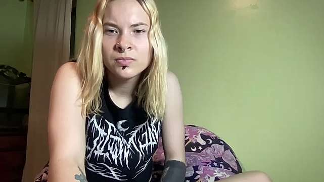 mo0ngoddess naked stripping on cam for live sex video chat