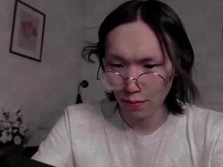 MoraiYnn nude on Live Cam Girls Room