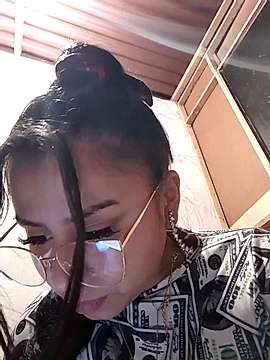 Rouus95 naked stripping on cam for live sex video chat