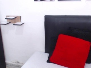sophia-lorens56 nude on Live Cam Girls Room