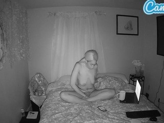 voyeurcam-xiennamoreau-01 nude on Live Cam Girls Room