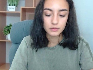 AmiGami nude on Live Cam Girls Room