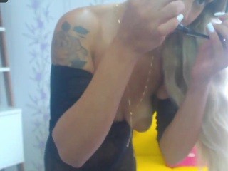 AnnyRouse nude on Live Cam Girls Room