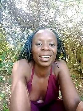 BLUEDIA99 naked stripping on cam for live sex video chat