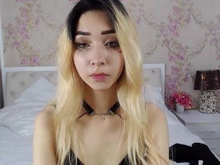 DarkW1llow nude on Live Cam Girls Room