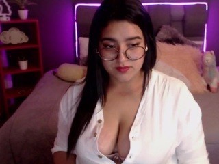 (, っ◔◡◔)っ ♥ emma-moons ♥ nude on Live Cam Girls Room