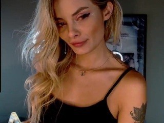 ?, ? Fernanda ?? nude on Live Cam Girls Room
