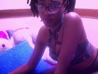 JamaicanPetite nude on Live Cam Girls Room