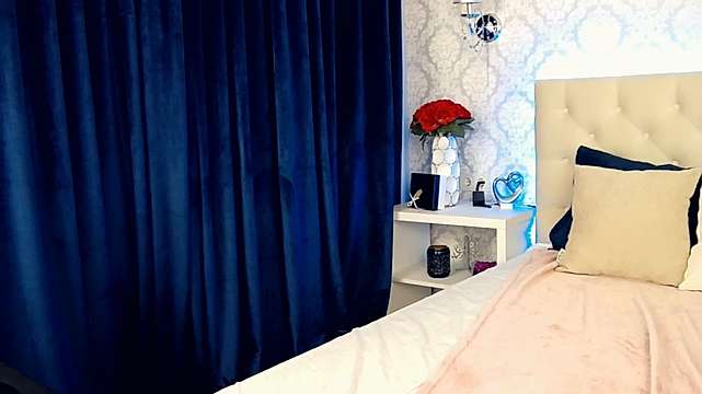 JessyBoom naked stripping on cam for live sex video chat