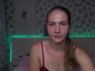 Kate-Medison nude on Live Cam Girls Room