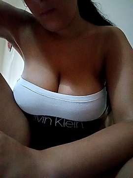 la_pantera_nera naked stripping on cam for live sex video chat
