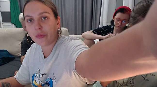 lesbica_futurista naked stripping on cam for live sex video chat