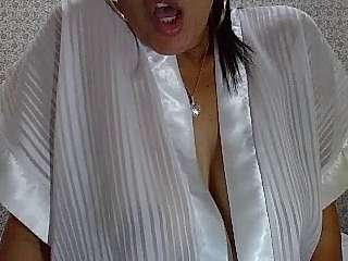 lilithigirl naked stripping on cam for live sex video chat