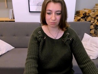 LindaHood nude on Live Cam Girls Room