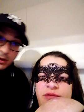 Marrydonnye92 naked stripping on cam for live sex video chat