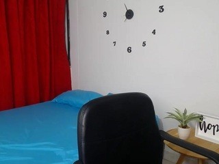 mayerli-20 nude on Live Cam Girls Room