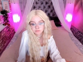MollyGillS nude on Live Cam Girls Room
